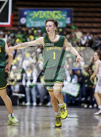 Thumbnail 2 in Kingsburg vs. Sierra (CIF CS Division 3 Championship) photogallery.