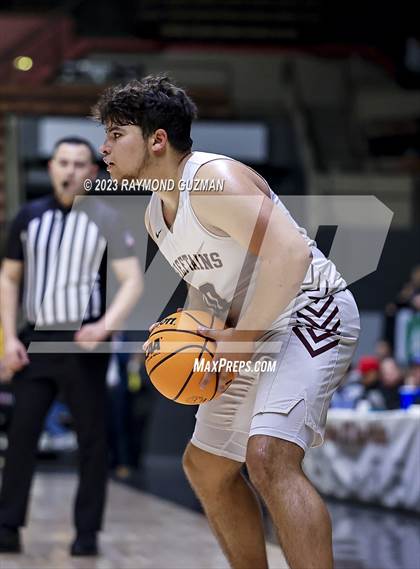 Thumbnail 2 in Kingsburg vs. Sierra (CIF CS Division 3 Championship) photogallery.