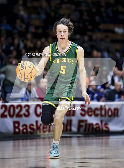 Thumbnail 1 in Kingsburg vs. Sierra (CIF CS Division 3 Championship) photogallery.