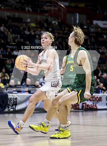 Thumbnail 3 in Kingsburg vs. Sierra (CIF CS Division 3 Championship) photogallery.