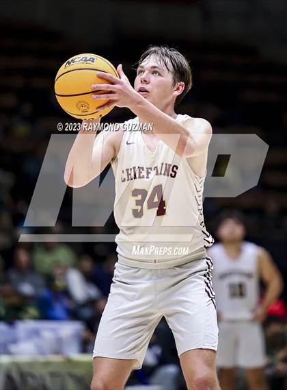Thumbnail 3 in Kingsburg vs. Sierra (CIF CS Division 3 Championship) photogallery.