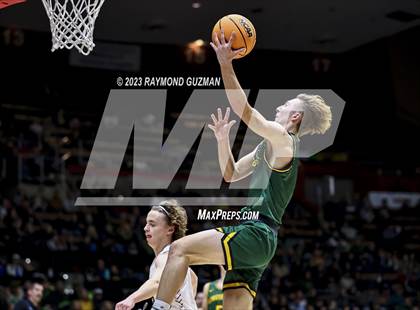 Thumbnail 2 in Kingsburg vs. Sierra (CIF CS Division 3 Championship) photogallery.