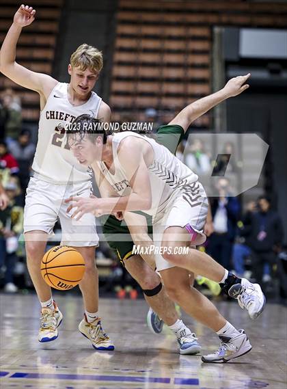 Thumbnail 3 in Kingsburg vs. Sierra (CIF CS Division 3 Championship) photogallery.