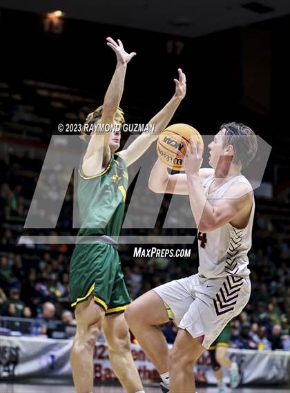 Thumbnail 1 in Kingsburg vs. Sierra (CIF CS Division 3 Championship) photogallery.
