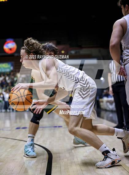 Thumbnail 2 in Kingsburg vs. Sierra (CIF CS Division 3 Championship) photogallery.