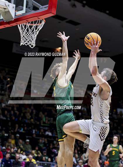 Thumbnail 2 in Kingsburg vs. Sierra (CIF CS Division 3 Championship) photogallery.