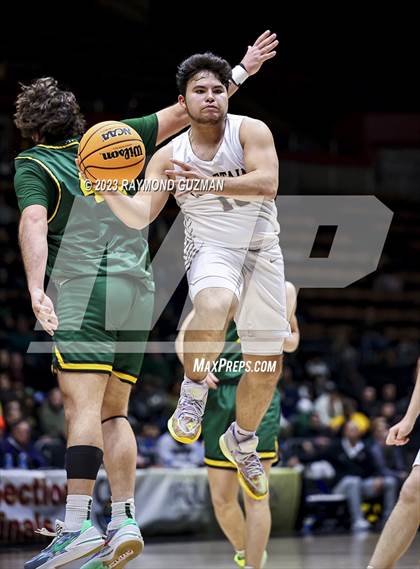 Thumbnail 2 in Kingsburg vs. Sierra (CIF CS Division 3 Championship) photogallery.