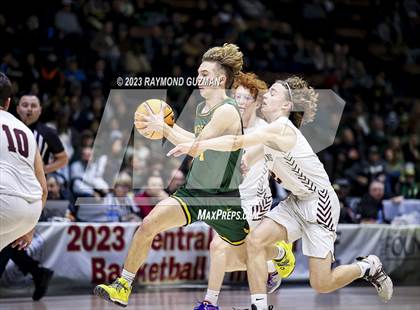 Thumbnail 1 in Kingsburg vs. Sierra (CIF CS Division 3 Championship) photogallery.