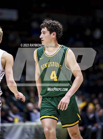 Thumbnail 2 in Kingsburg vs. Sierra (CIF CS Division 3 Championship) photogallery.