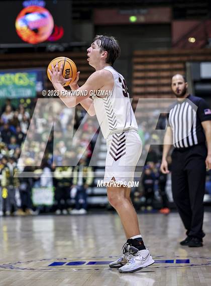 Thumbnail 1 in Kingsburg vs. Sierra (CIF CS Division 3 Championship) photogallery.