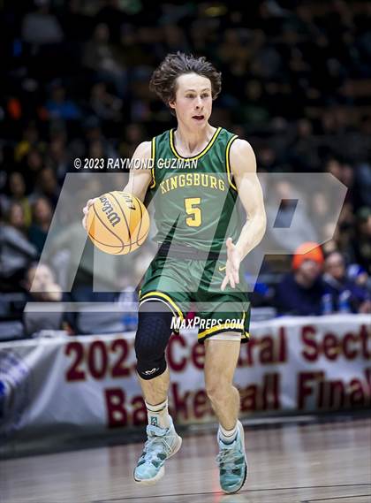 Thumbnail 2 in Kingsburg vs. Sierra (CIF CS Division 3 Championship) photogallery.