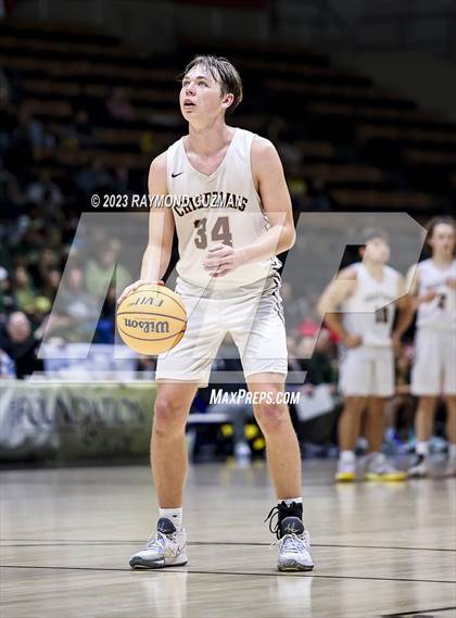 Thumbnail 1 in Kingsburg vs. Sierra (CIF CS Division 3 Championship) photogallery.