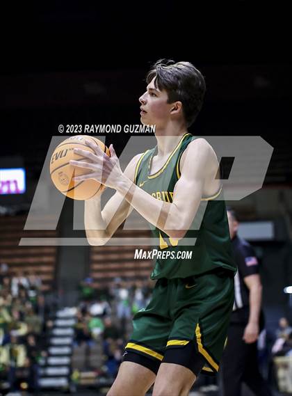 Thumbnail 3 in Kingsburg vs. Sierra (CIF CS Division 3 Championship) photogallery.