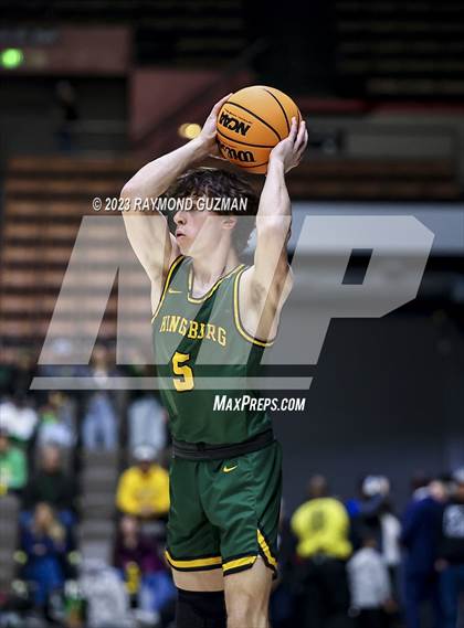 Thumbnail 2 in Kingsburg vs. Sierra (CIF CS Division 3 Championship) photogallery.