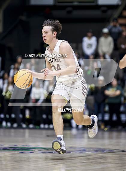 Thumbnail 1 in Kingsburg vs. Sierra (CIF CS Division 3 Championship) photogallery.