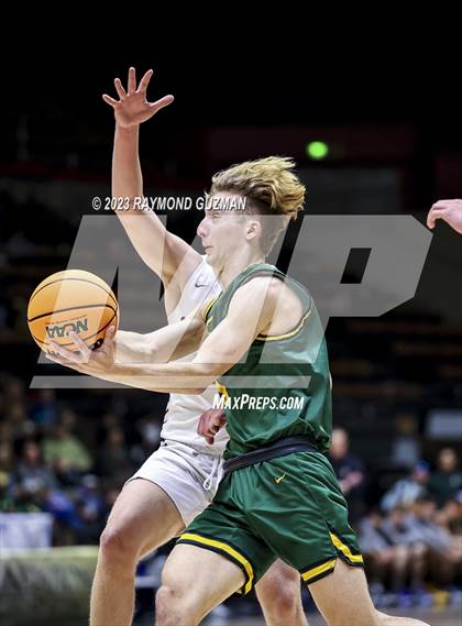 Thumbnail 1 in Kingsburg vs. Sierra (CIF CS Division 3 Championship) photogallery.