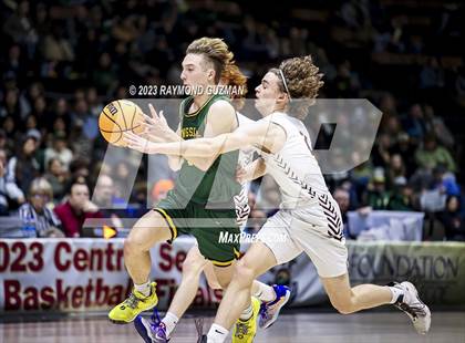 Thumbnail 3 in Kingsburg vs. Sierra (CIF CS Division 3 Championship) photogallery.