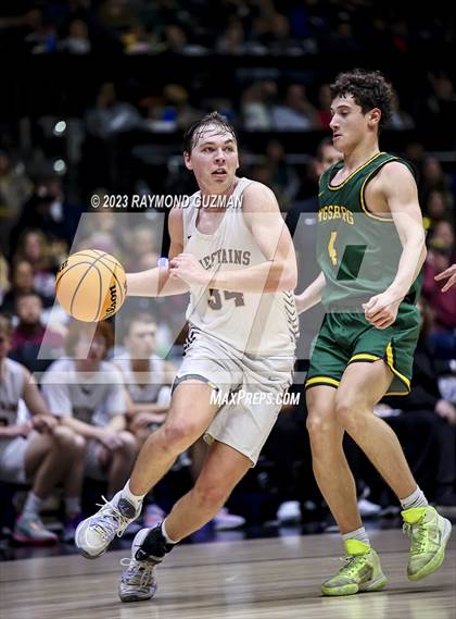 Thumbnail 2 in Kingsburg vs. Sierra (CIF CS Division 3 Championship) photogallery.