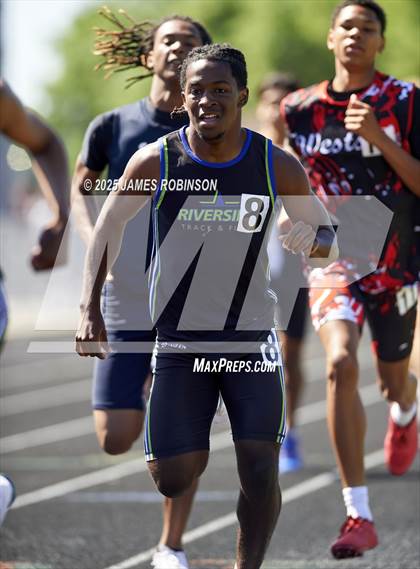 Thumbnail 2 in Gateway Conference Championships (800m) photogallery.