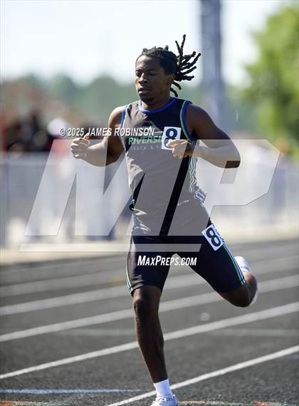 Thumbnail 1 in Gateway Conference Championships (800m) photogallery.