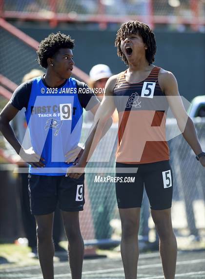 Thumbnail 1 in Gateway Conference Championships (800m) photogallery.