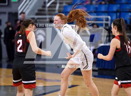 Thumbnail 1 in Incline vs. Lincoln County (NIAA State 2A Championship) photogallery.