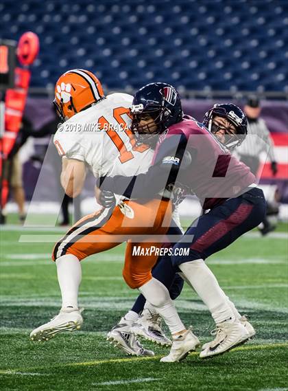 Thumbnail 2 in Thayer Academy vs Dexter (NEPSAC John "Moose" Curtis Bowl at Gillette Stadium) photogallery.