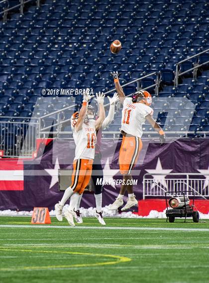 Thumbnail 2 in Thayer Academy vs Dexter (NEPSAC John "Moose" Curtis Bowl at Gillette Stadium) photogallery.