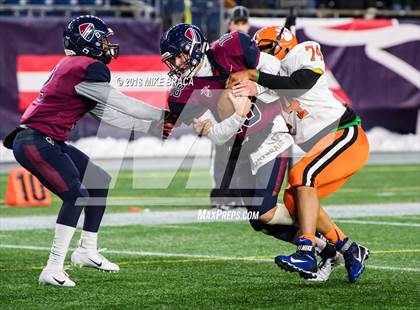 Thumbnail 1 in Thayer Academy vs Dexter (NEPSAC John "Moose" Curtis Bowl at Gillette Stadium) photogallery.