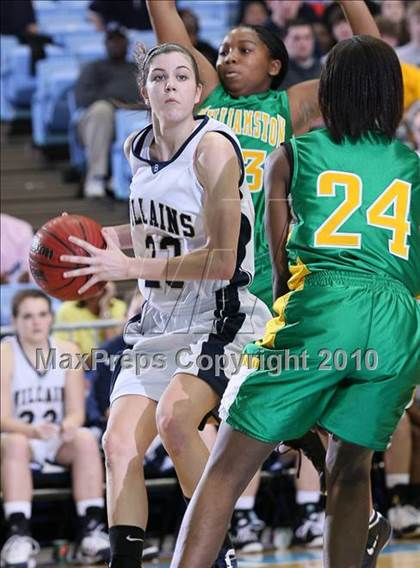 Thumbnail 3 in Bishop McGuinness vs. Williamston (NCHSAA Class 1A Final) photogallery.