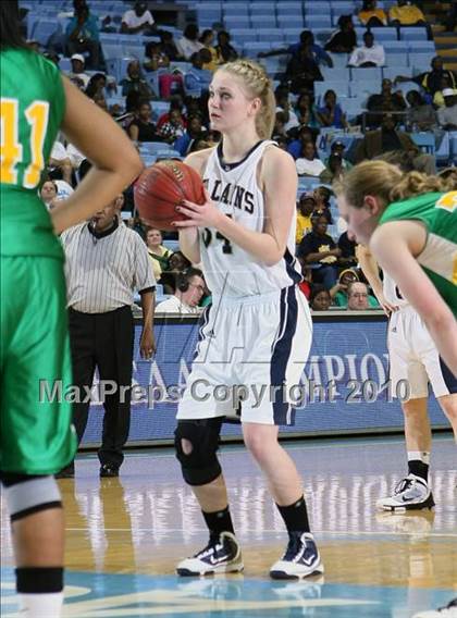 Thumbnail 2 in Bishop McGuinness vs. Williamston (NCHSAA Class 1A Final) photogallery.