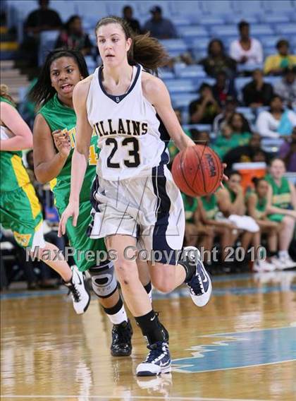 Thumbnail 3 in Bishop McGuinness vs. Williamston (NCHSAA Class 1A Final) photogallery.