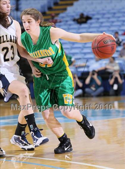 Thumbnail 2 in Bishop McGuinness vs. Williamston (NCHSAA Class 1A Final) photogallery.