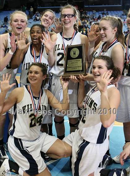Thumbnail 2 in Bishop McGuinness vs. Williamston (NCHSAA Class 1A Final) photogallery.