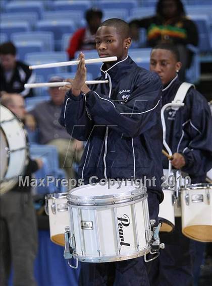 Thumbnail 2 in Bishop McGuinness vs. Williamston (NCHSAA Class 1A Final) photogallery.