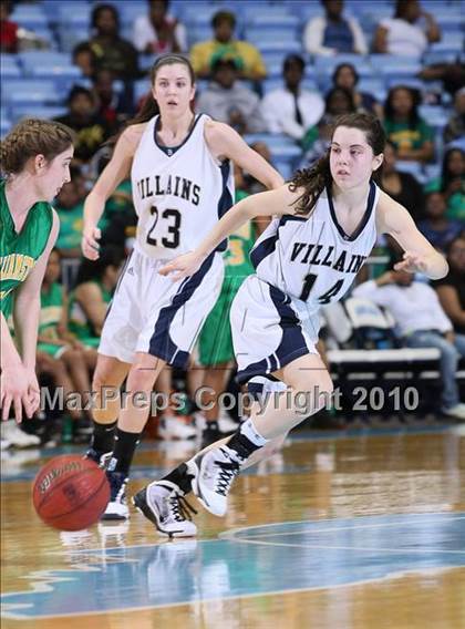 Thumbnail 2 in Bishop McGuinness vs. Williamston (NCHSAA Class 1A Final) photogallery.