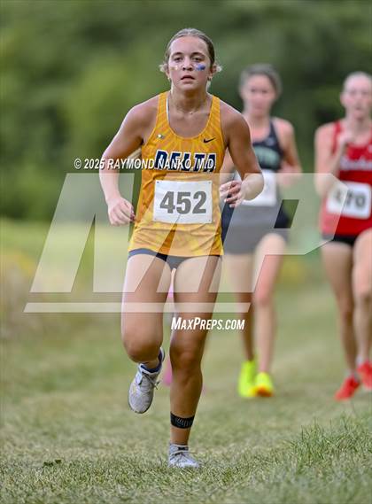 Thumbnail 3 in Delaware County Meet photogallery.