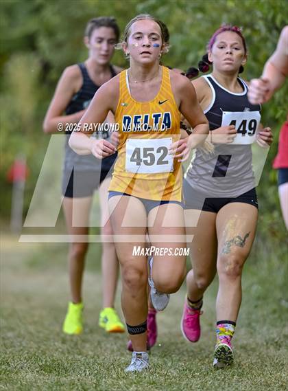 Thumbnail 3 in Delaware County Meet photogallery.