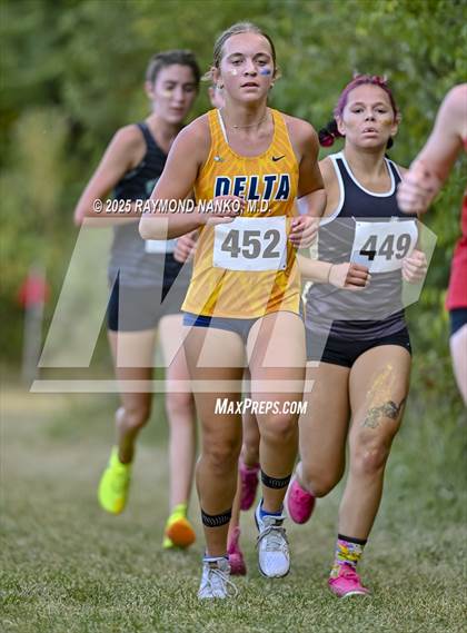 Thumbnail 1 in Delaware County Meet photogallery.