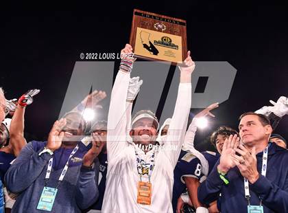 Thumbnail 1 in St. John Bosco vs. Mater Dei (CIF SS DIV 1 Championship Final) photogallery.