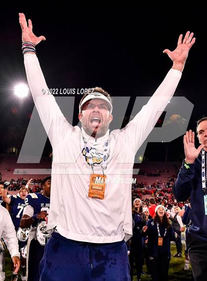 Thumbnail 1 in St. John Bosco vs. Mater Dei (CIF SS DIV 1 Championship Final) photogallery.