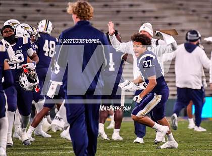 Thumbnail 3 in St. John Bosco vs. Mater Dei (CIF SS DIV 1 Championship Final) photogallery.