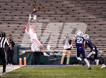 Thumbnail 2 in St. John Bosco vs. Mater Dei (CIF SS DIV 1 Championship Final) photogallery.