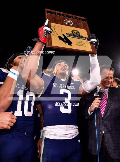 Thumbnail 1 in St. John Bosco vs. Mater Dei (CIF SS DIV 1 Championship Final) photogallery.