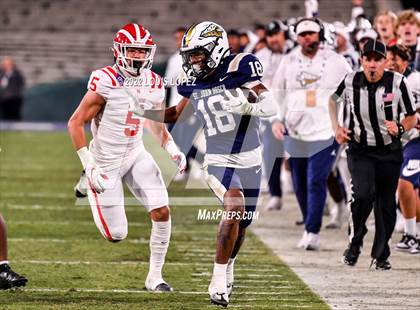 Thumbnail 3 in St. John Bosco vs. Mater Dei (CIF SS DIV 1 Championship Final) photogallery.