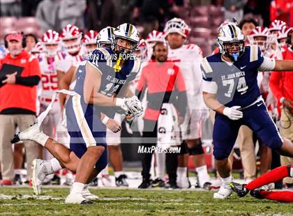 Thumbnail 3 in St. John Bosco vs. Mater Dei (CIF SS DIV 1 Championship Final) photogallery.