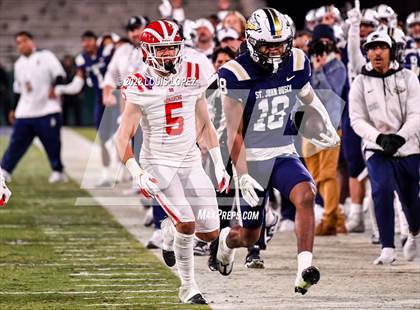 Thumbnail 3 in St. John Bosco vs. Mater Dei (CIF SS DIV 1 Championship Final) photogallery.