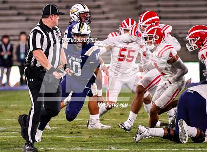 Thumbnail 3 in St. John Bosco vs. Mater Dei (CIF SS DIV 1 Championship Final) photogallery.
