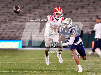 Thumbnail 3 in St. John Bosco vs. Mater Dei (CIF SS DIV 1 Championship Final) photogallery.
