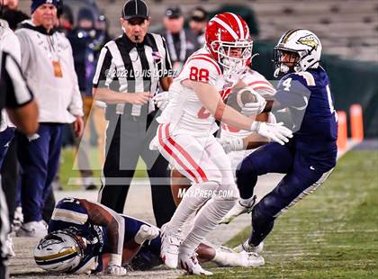 Thumbnail 2 in St. John Bosco vs. Mater Dei (CIF SS DIV 1 Championship Final) photogallery.